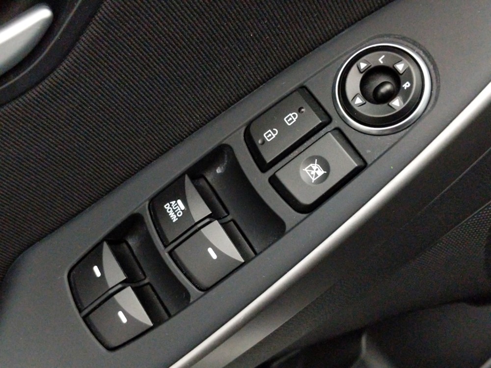 2017 Hyundai Elantra - Driver Power Windows/Lock Control