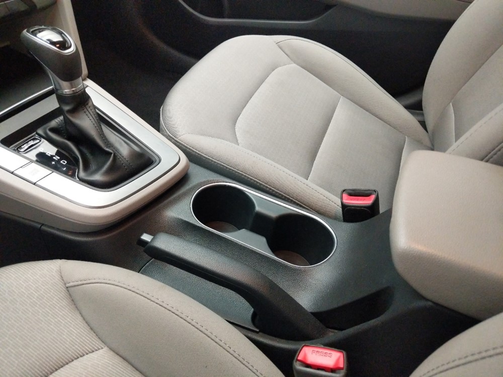 2017 Hyundai Elantra - Center Console/Cup Holders