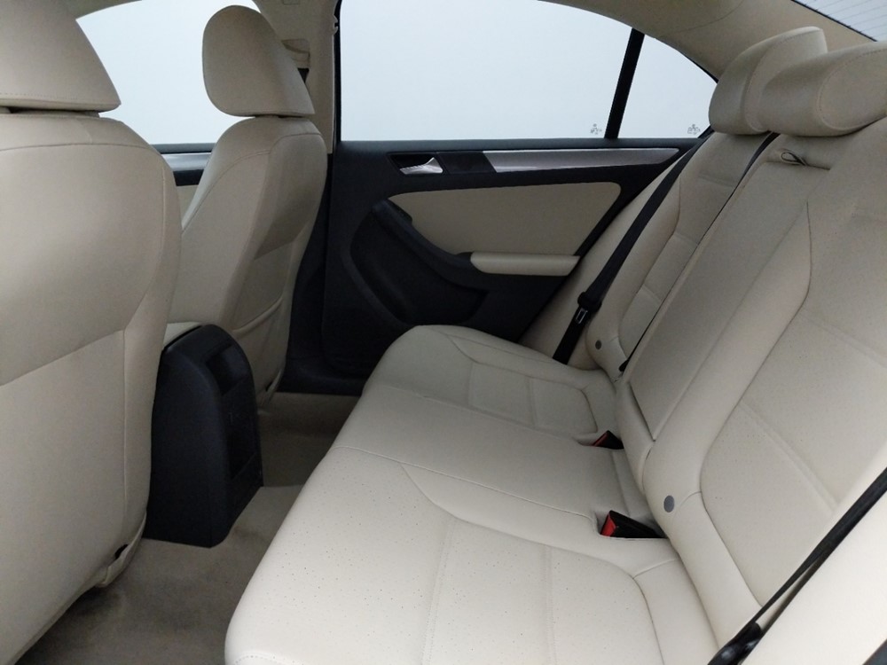 2016 Volkswagen Jetta - Driver Rear Seat