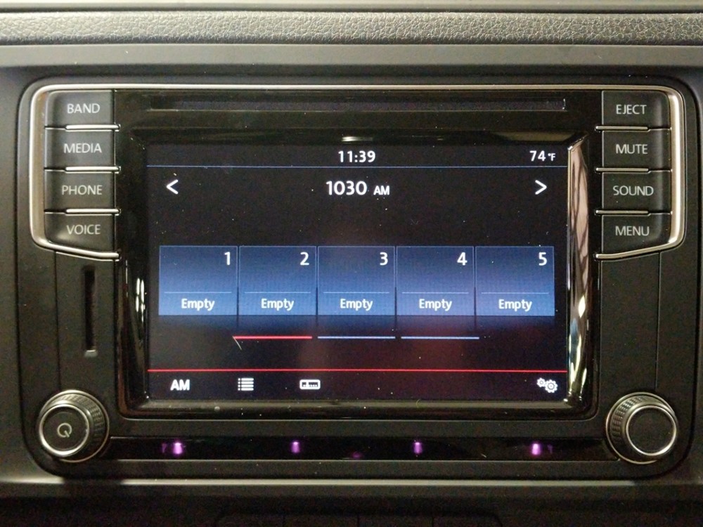 2016 Volkswagen Jetta - Stereo Package