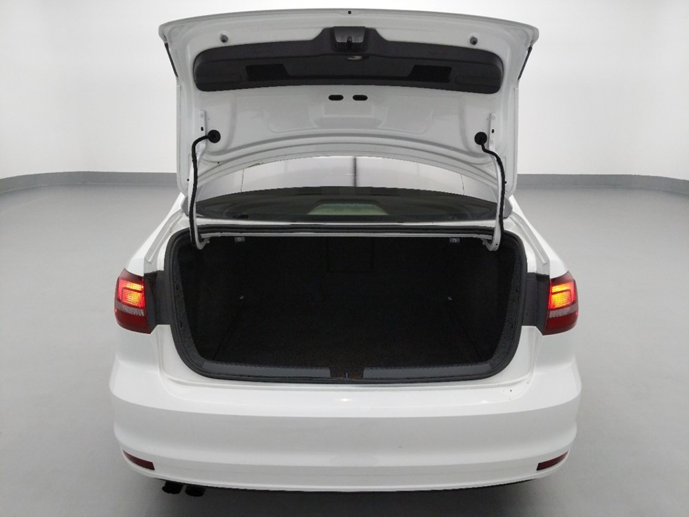 2016 Volkswagen Jetta - Trunk