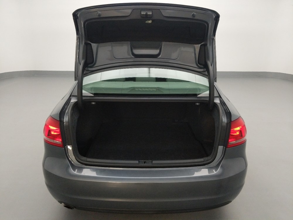 2014 Volkswagen Passat - Trunk