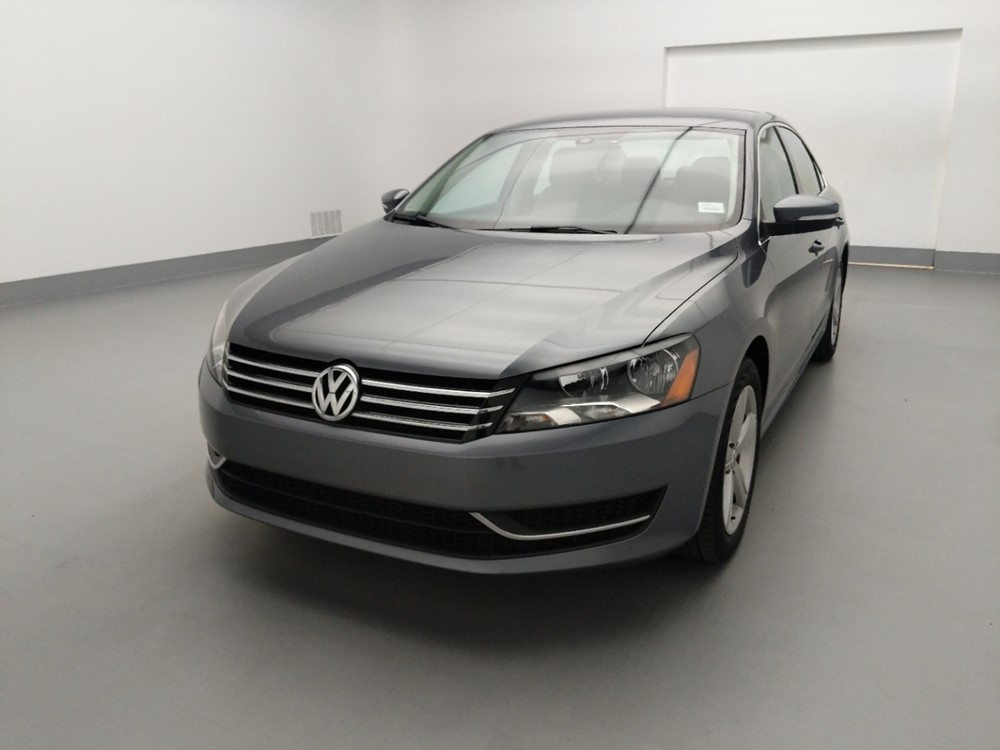 2014 Volkswagen Passat - Driver Front Hood