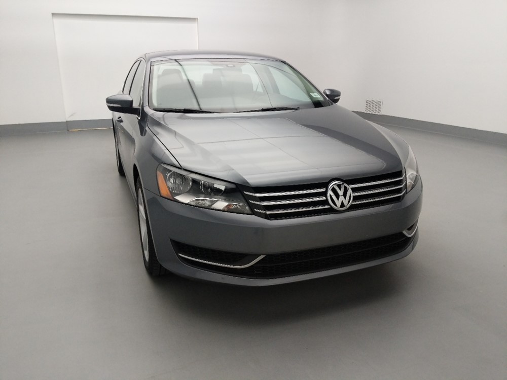 2014 Volkswagen Passat - Passenger Front Hood