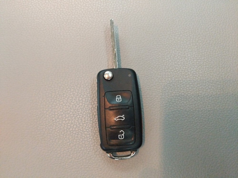 2014 Volkswagen Passat - Keys