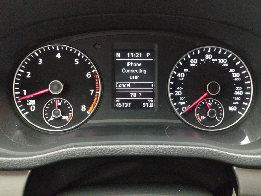 2014 Volkswagen Passat - Odometer Close Up