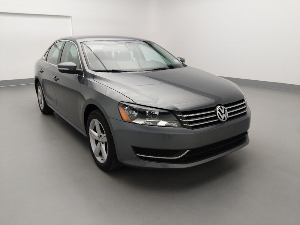 2014 Volkswagen Passat - Passenger Front Bumper