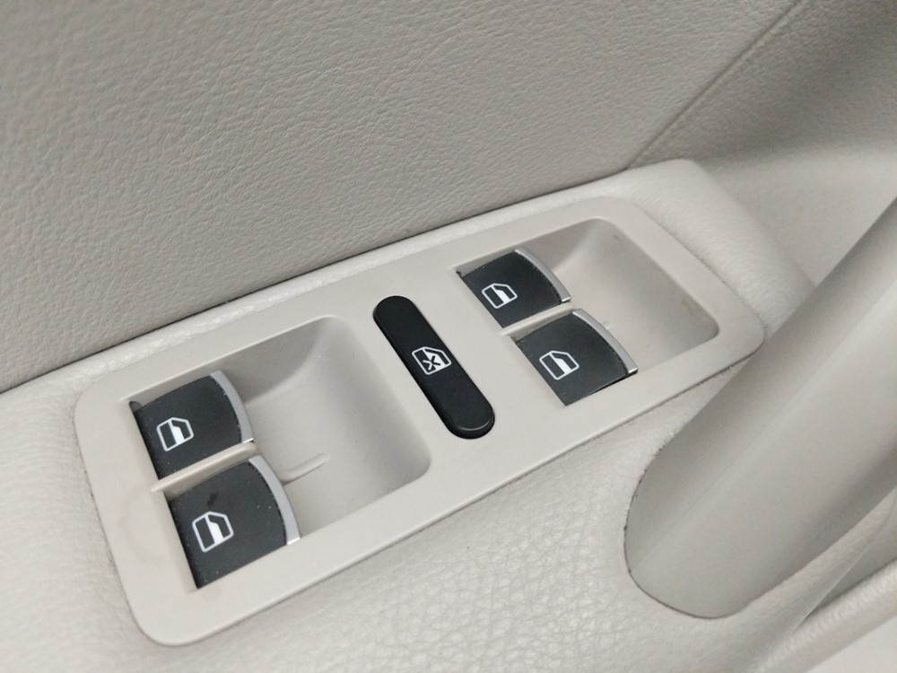 2014 Volkswagen Passat - Driver Power Windows/Lock Control