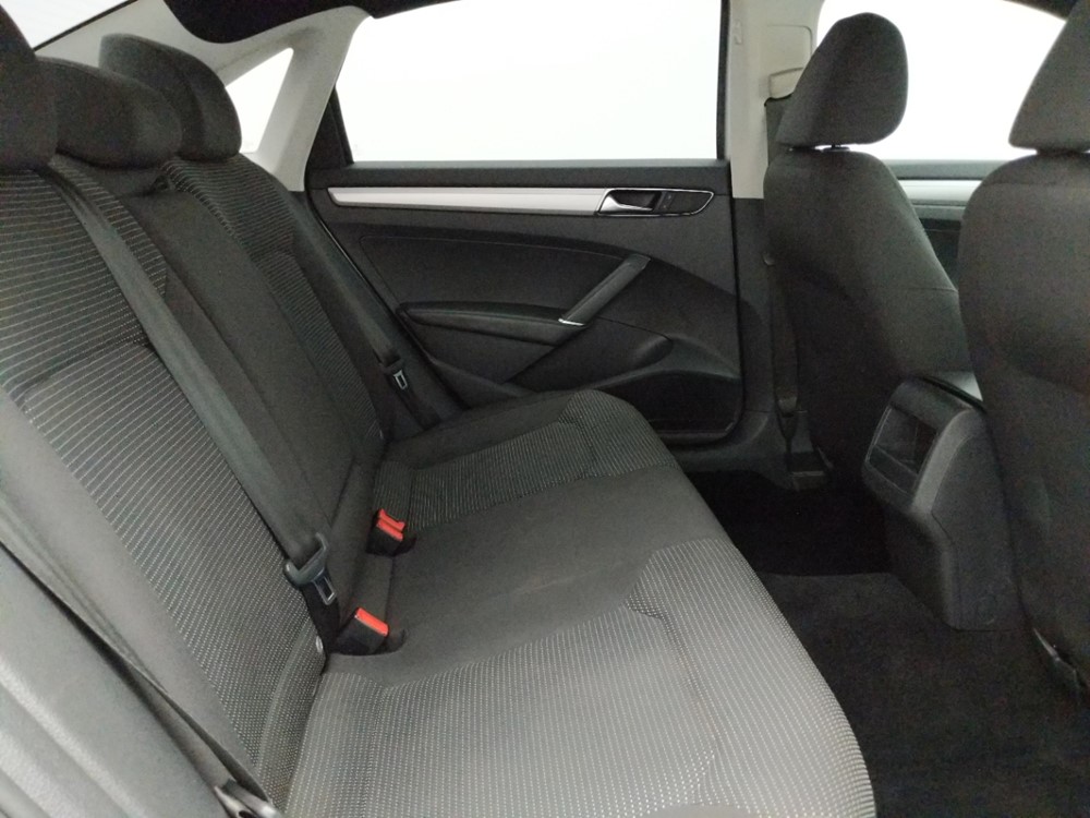 2017 Volkswagen Passat - Passenger Rear Seat