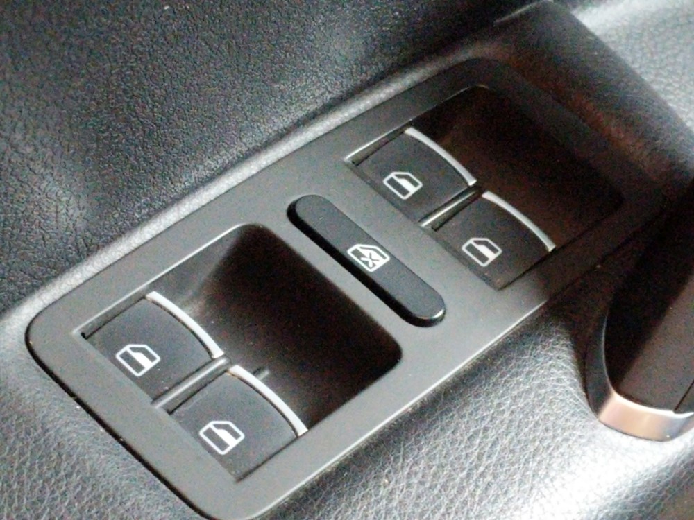 2017 Volkswagen Passat - Driver Power Windows/Lock Control