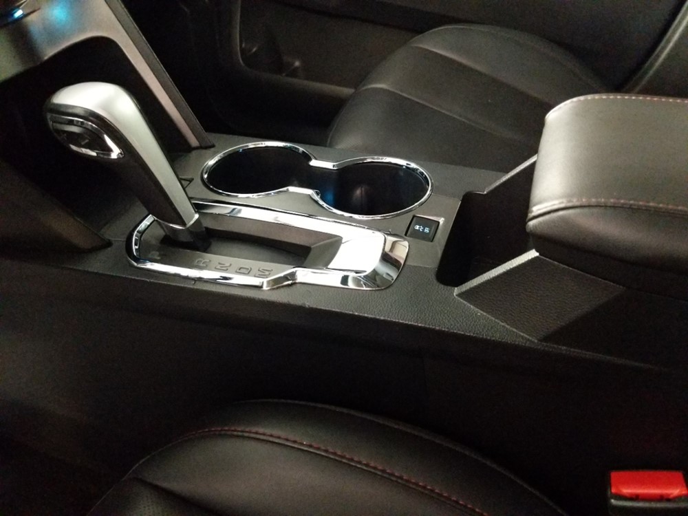 2013 Chevrolet Equinox - Center Console/Cup Holders
