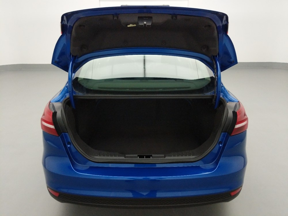 2018 Ford Focus - Trunk