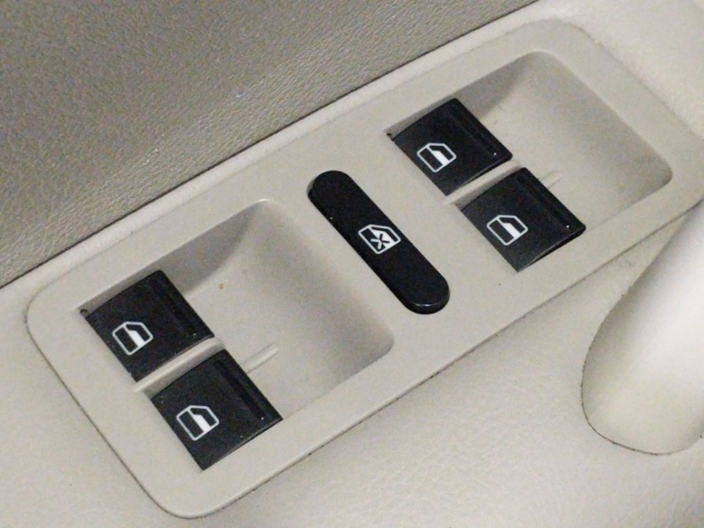 2015 Volkswagen Passat - Driver Power Windows/Lock Control