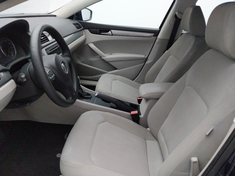 2015 Volkswagen Passat - Driver Front Seat