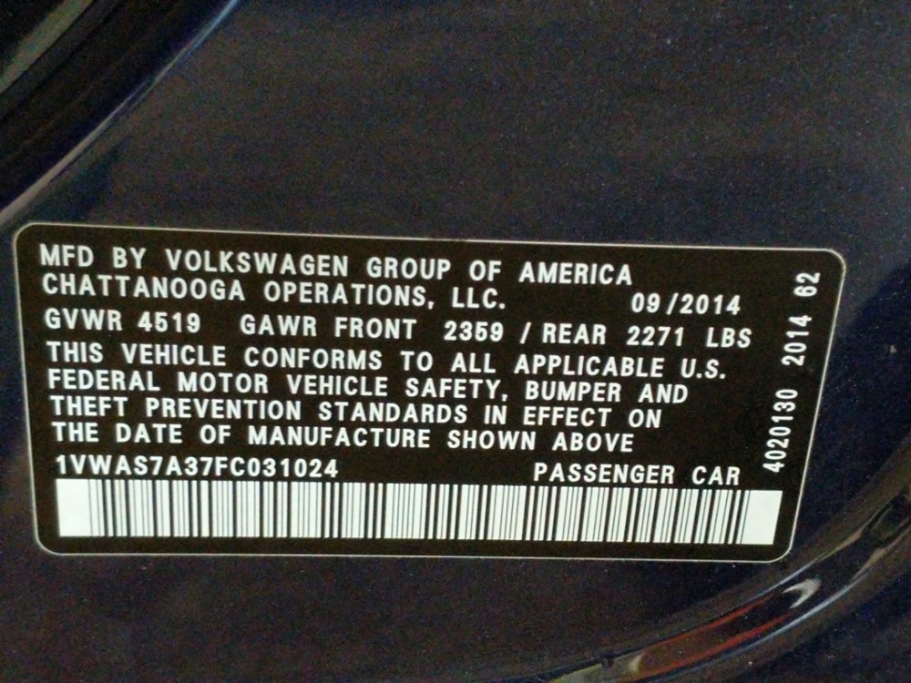 2015 Volkswagen Passat - VIN Plate