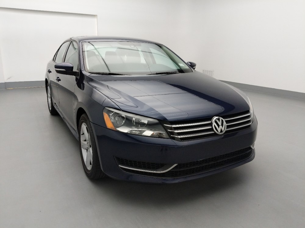 2015 Volkswagen Passat - Passenger Front Hood