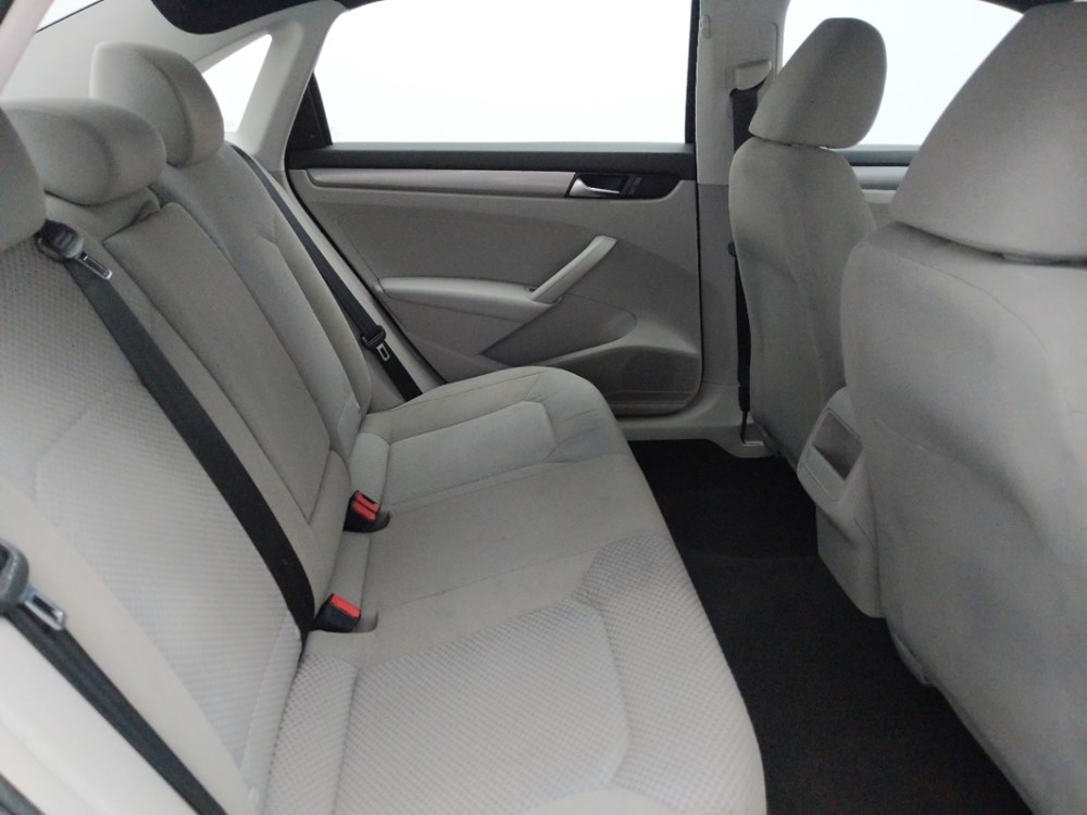 2015 Volkswagen Passat - Passenger Rear Seat