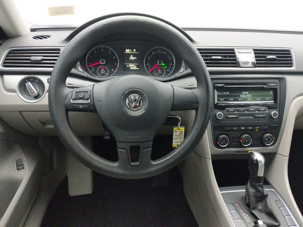 2015 Volkswagen Passat - Driver Dash