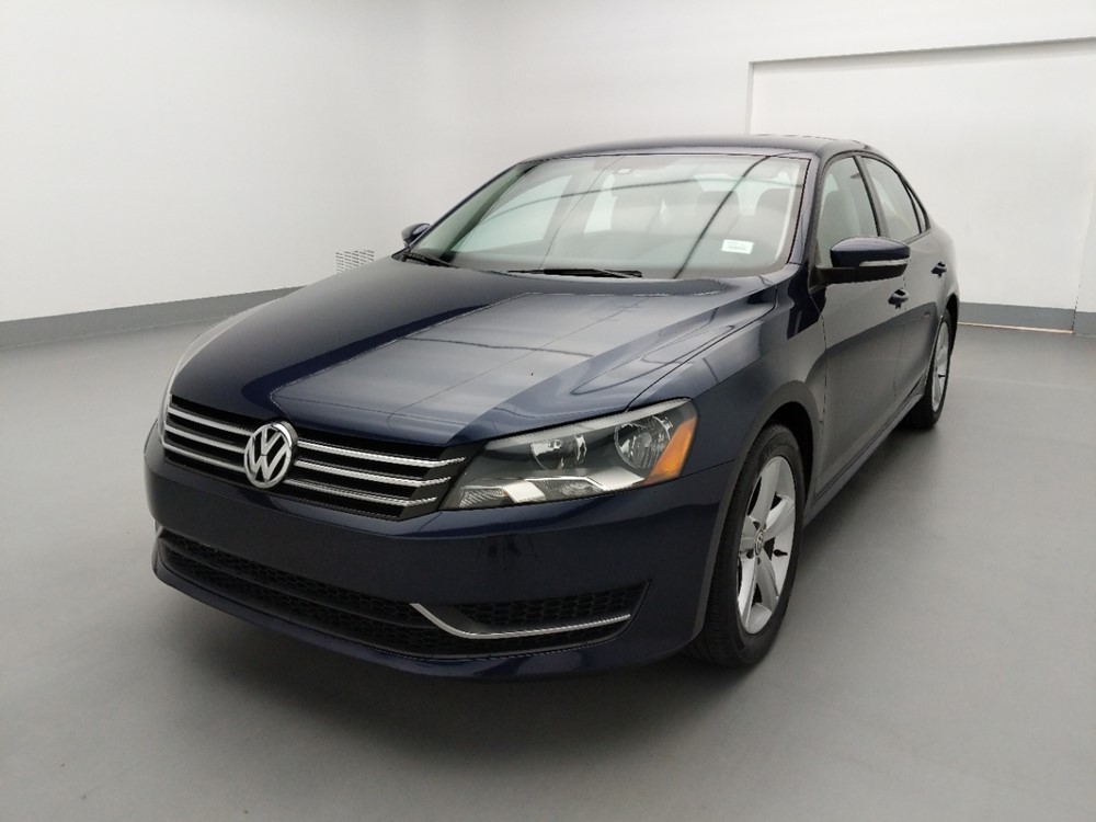 2015 Volkswagen Passat - Driver Front Hood
