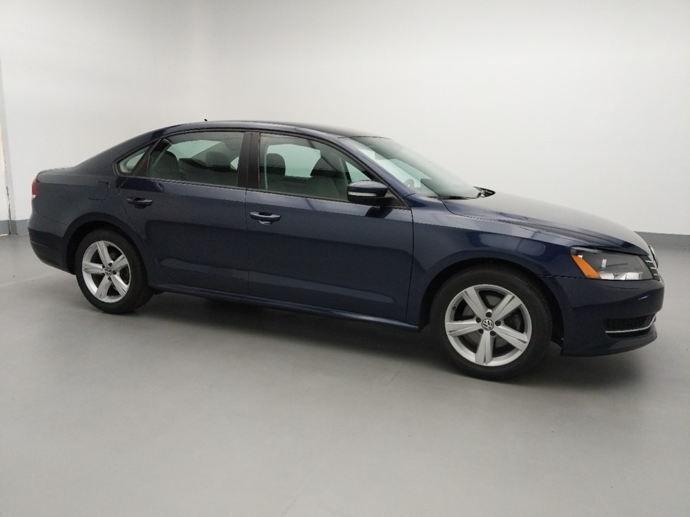2015 Volkswagen Passat - Passenger Front Side