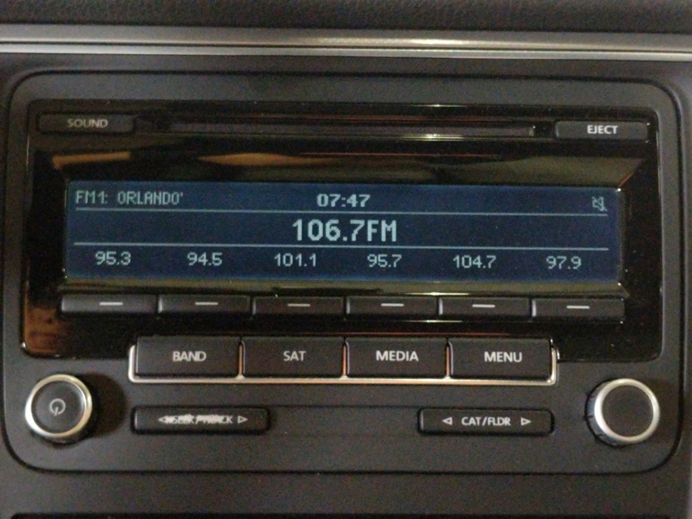 2015 Volkswagen Passat - Stereo Package