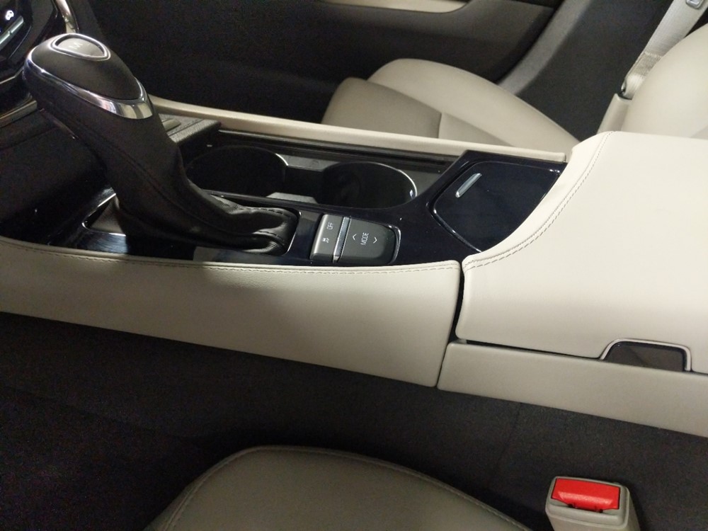 2016 Cadillac CTS - Center Console/Cup Holders