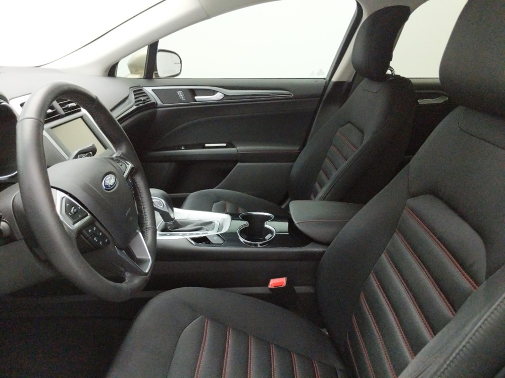 2015 Ford Fusion - Driver Front Seat