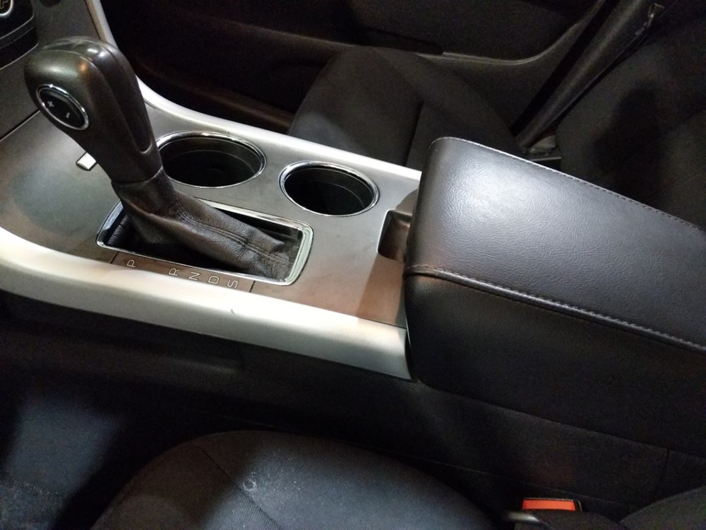 2013 Ford Edge - Center Console/Cup Holders