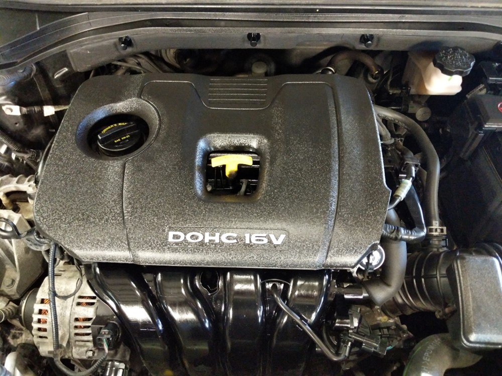 2017 Hyundai Elantra - Engine