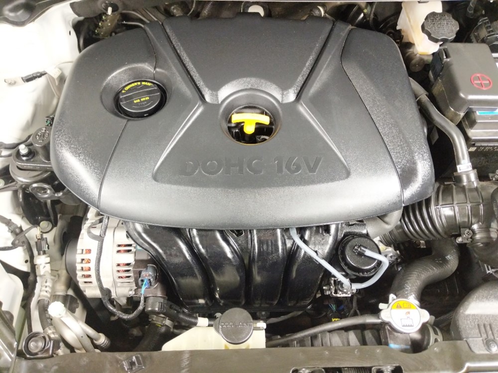 2016 Hyundai Elantra - Engine