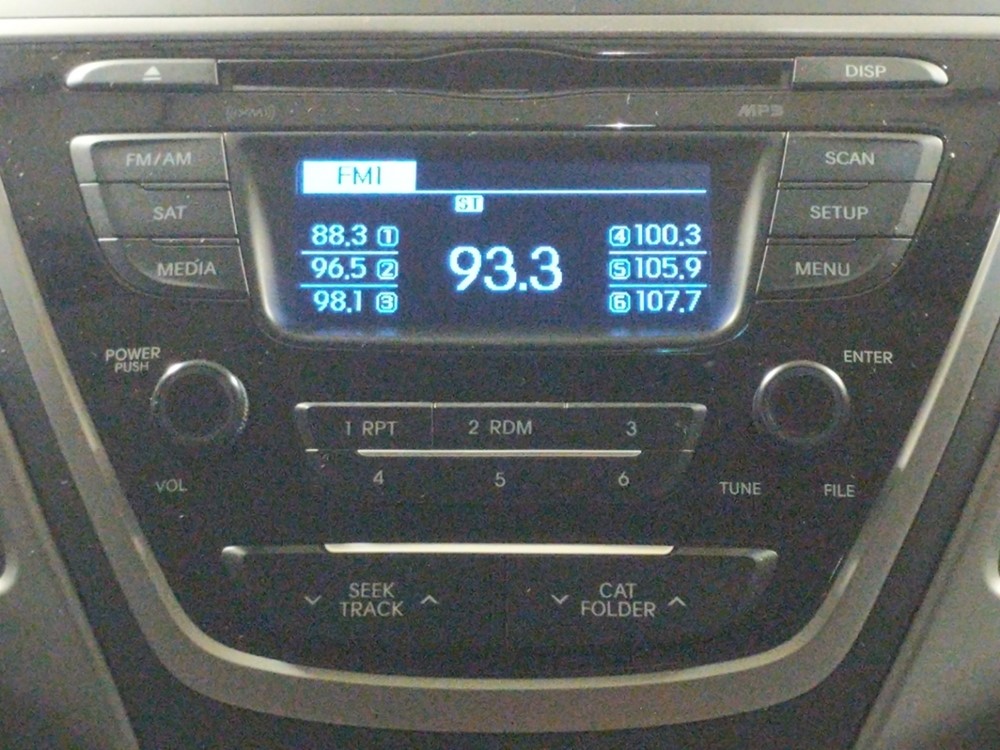 2016 Hyundai Elantra - Stereo Package