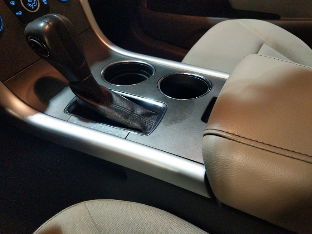 2013 Ford Edge - Center Console/Cup Holders