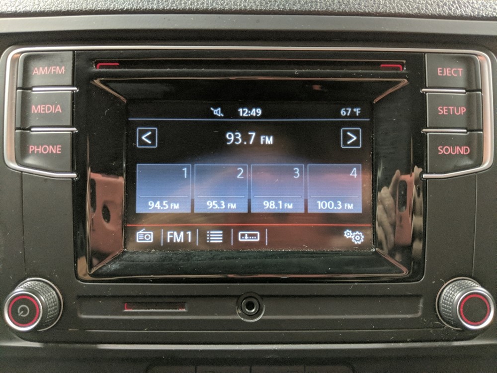 2016 Volkswagen Jetta - Stereo Package