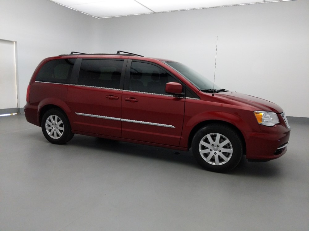 2015 Chrysler Town and Country - Passenger Front Side