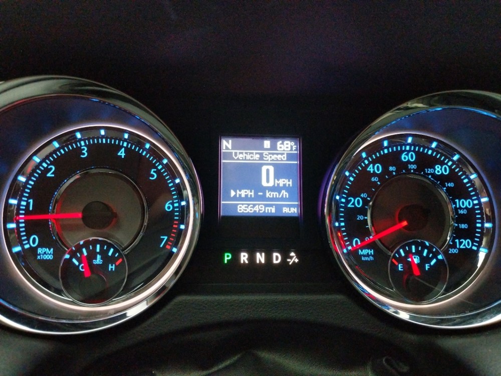 2015 Chrysler Town and Country - Odometer Close Up