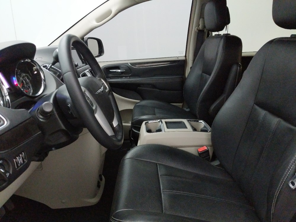 2015 Chrysler Town and Country - Driver Front Seat