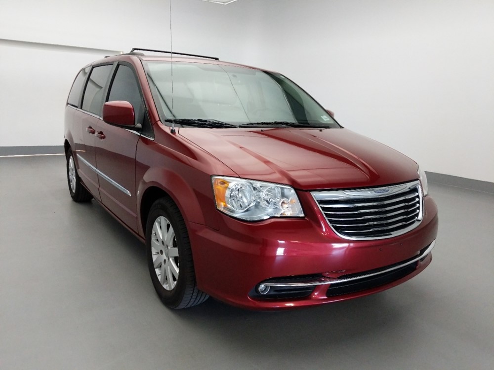 2015 Chrysler Town and Country - Passenger Front Bumper