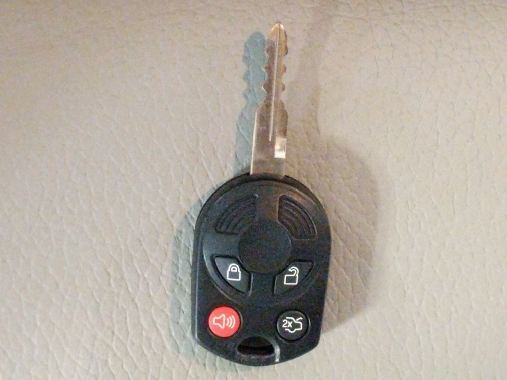 2010 Ford Edge - Keys