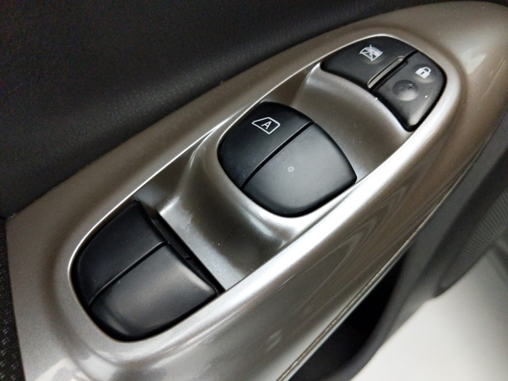 2014 Nissan JUKE - Driver Power Windows/Lock Control