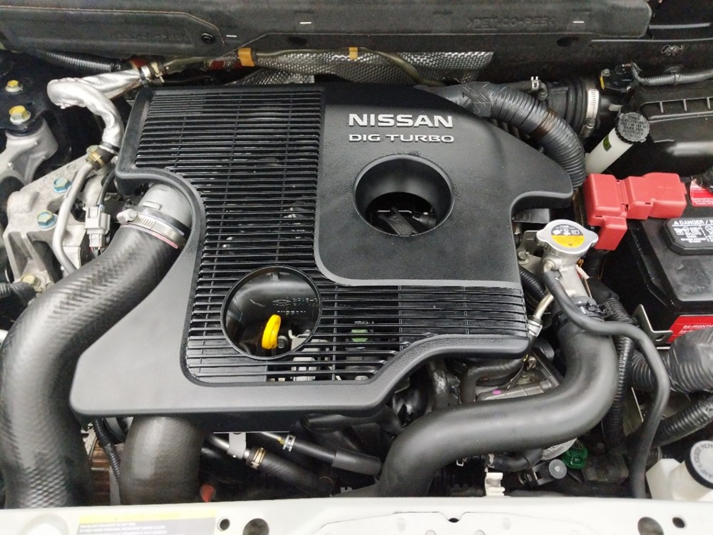 2014 Nissan JUKE - Engine
