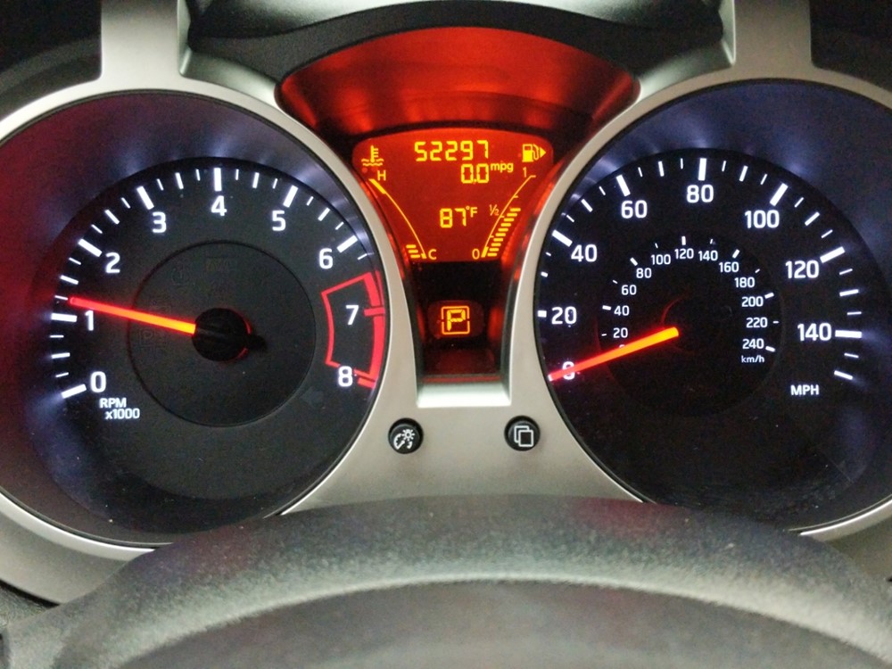 2014 Nissan JUKE - Odometer Close Up