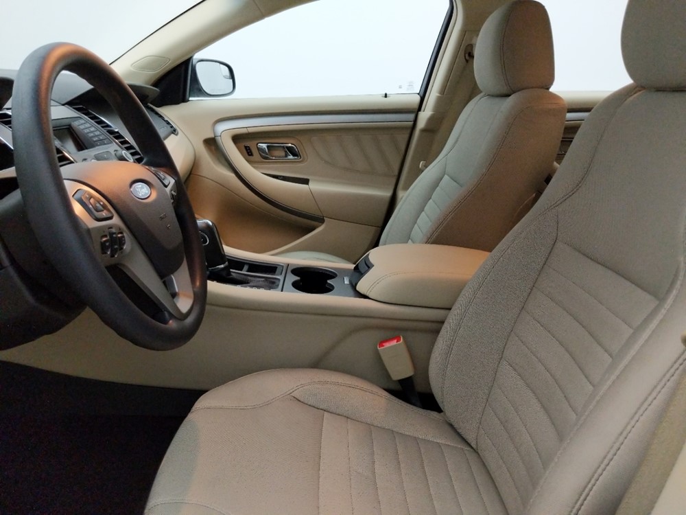 2016 Ford Taurus - Driver Front Seat