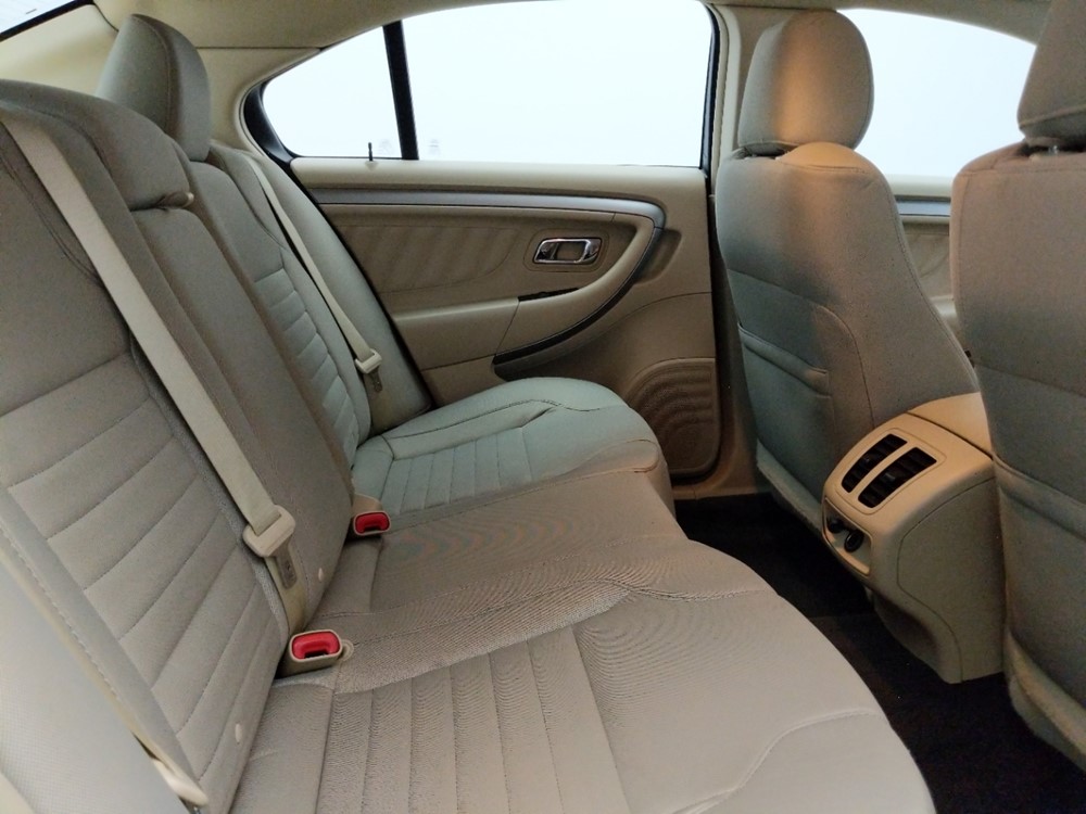 2016 Ford Taurus - Passenger Rear Seat