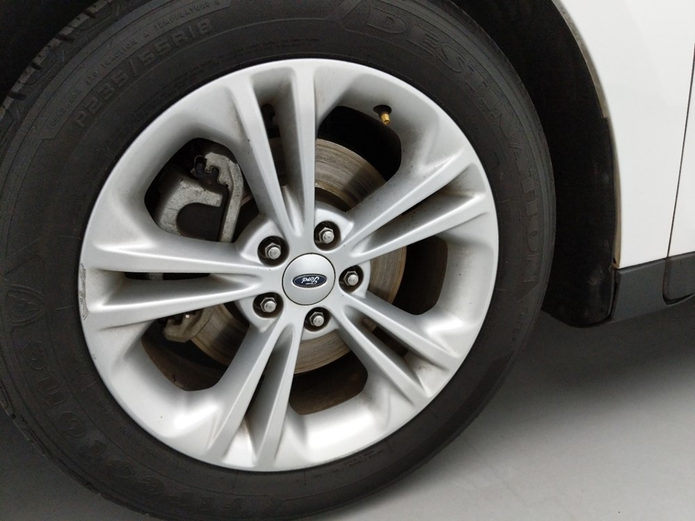 2015 Ford Taurus - Wheel