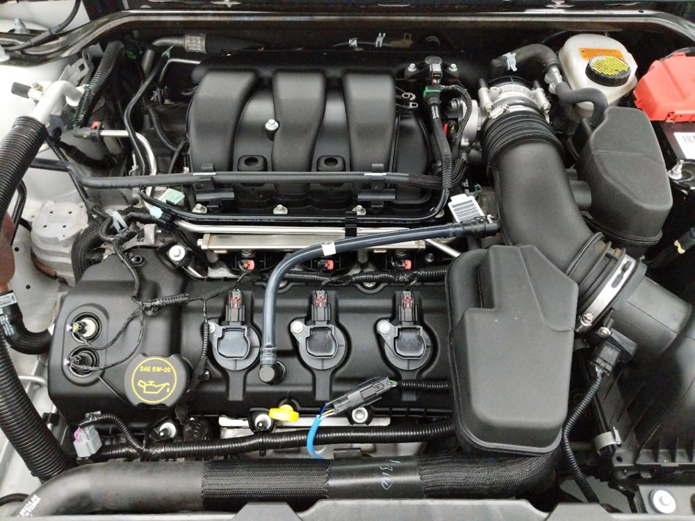 2015 Ford Taurus - Engine