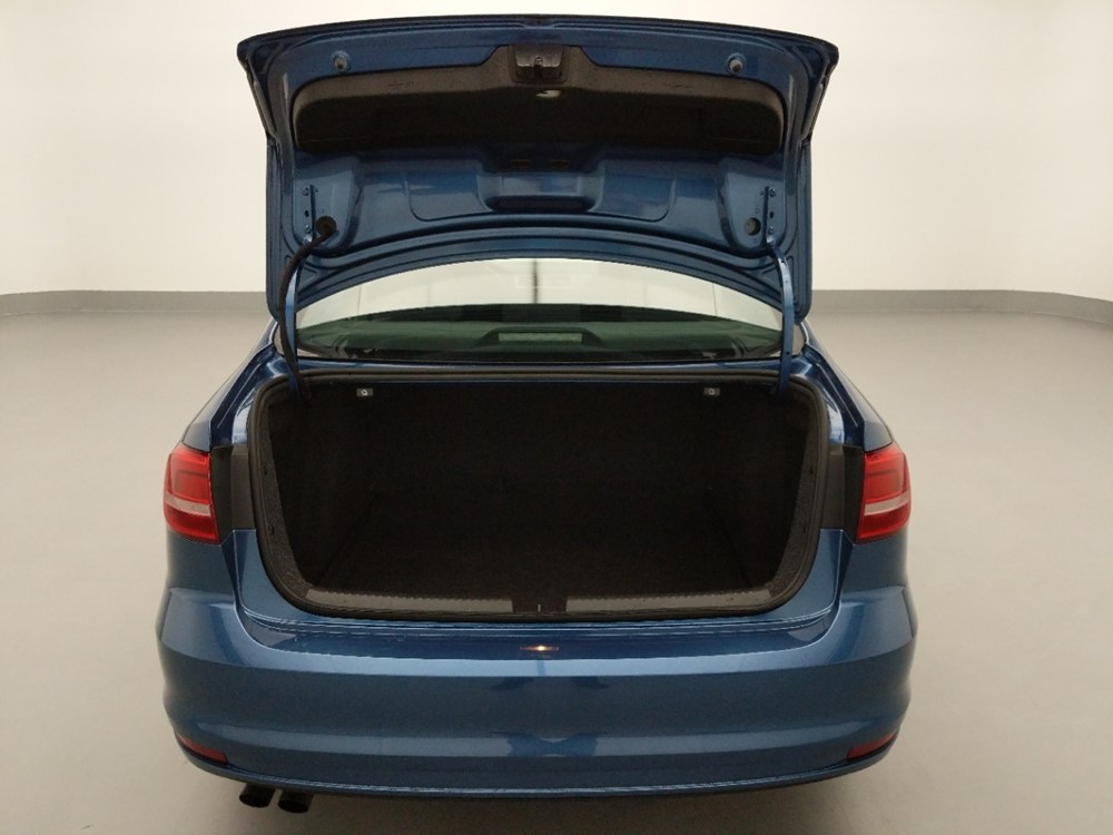 2015 Volkswagen Jetta - Trunk