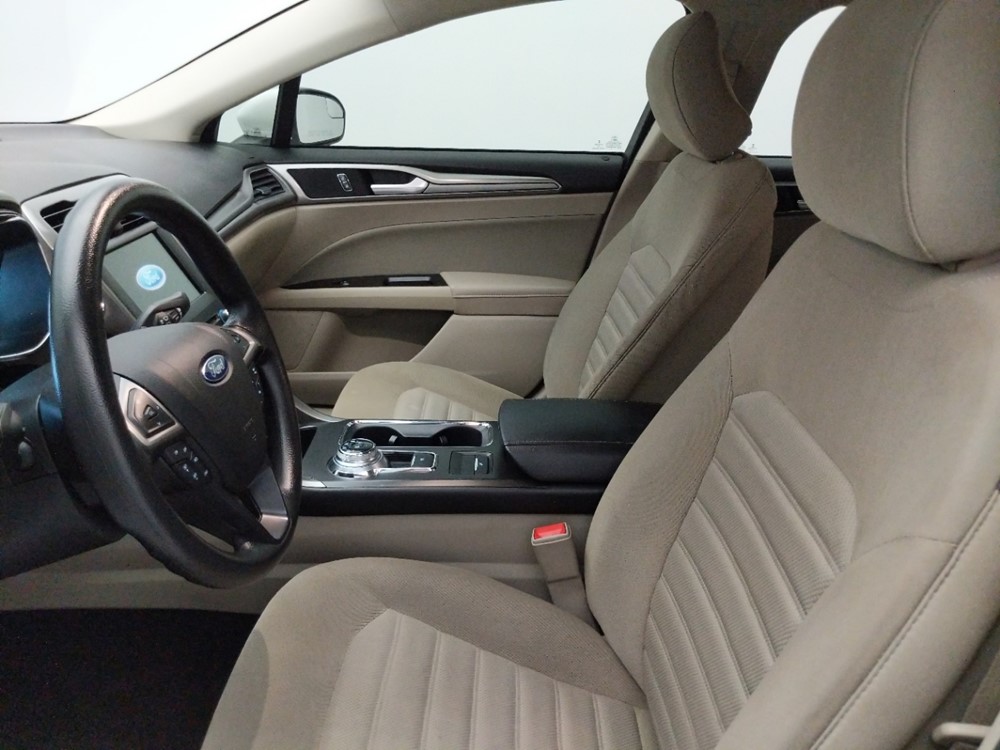 2017 Ford Fusion - Driver Front Seat