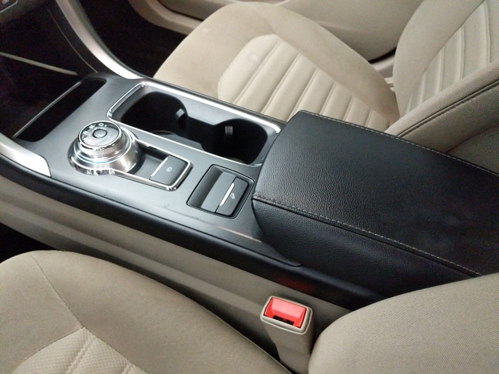 2017 Ford Fusion - Center Console/Cup Holders