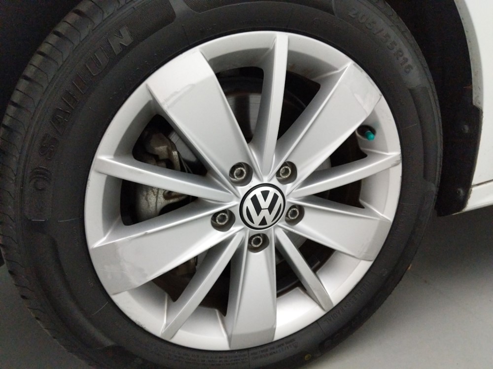 2015 Volkswagen Jetta - Wheel