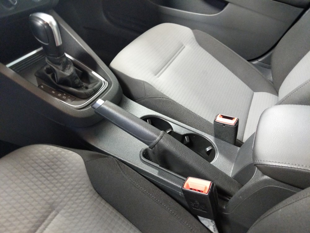 2018 Volkswagen Jetta - Center Console/Cup Holders